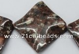 CMI11 15.5 inches 30*30mm wavy diamond mica quartz beads wholesale