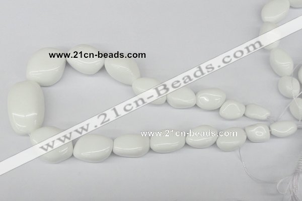 CNG72 15.5 inches 10*16mm - 25*35mm nuggets white agate beads