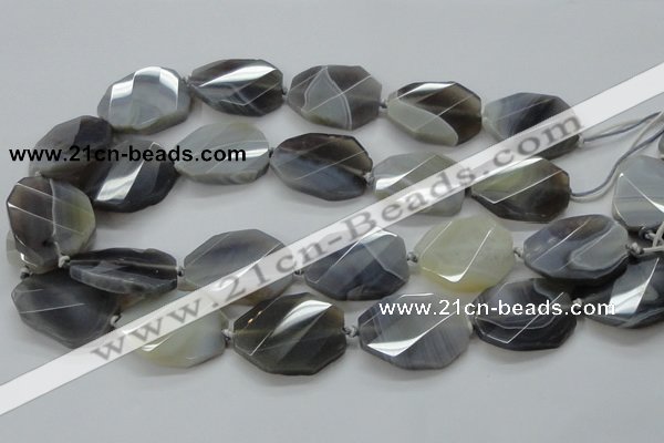 CAA263 25*30mm twisted & faceted octagonal grey line agate beads