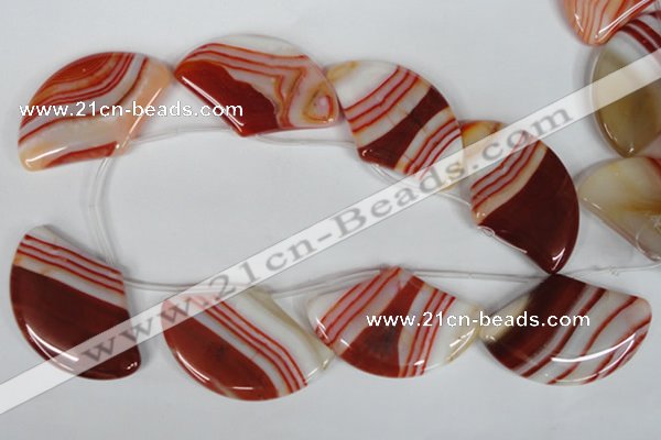 CAG3295 Top-drilled 35*55mm sector red line agate beads