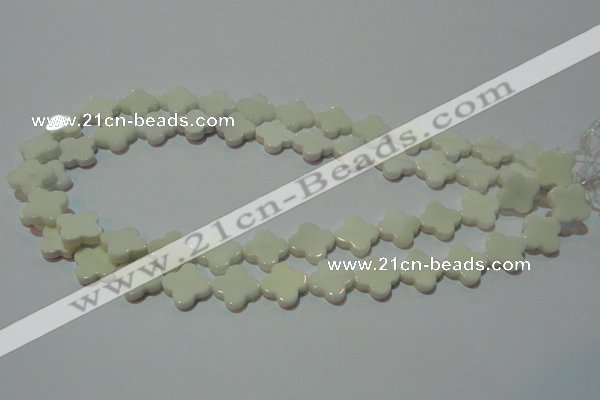 CAG3425 15.5 inches 14*14mm flower white agate gemstone beads