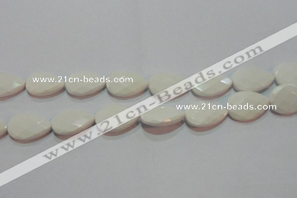 CAG7267 15.5 inches 15*20mm faceted flat teardrop white agate beads