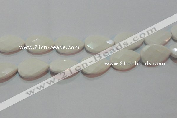 CAG7269 15.5 inches 20*30mm faceted flat teardrop white agate beads