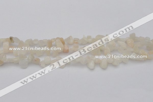 CCH624 15.5 inches 6*8mm - 10*14mm white moonstone chips beads