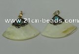 CGP287 35*50mm fan-shaped pearl shell pendants wholesale