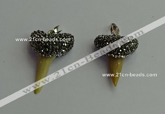 CGP399 20*25mm - 22*35mm shark teeth pendants wholesale