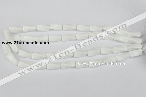 CTW127 15.5 inches 9*20mm twisted trihedron white agate beads