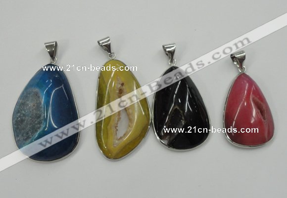 NGP1098 25*30 - 30*45mm freeform druzy agate pendants with brass setting