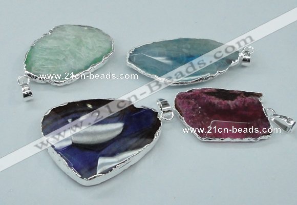 NGP1148 25*35mm - 35*45mm freeform druzy agate pendants with brass setting