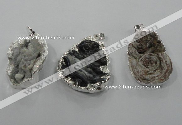 NGP1330 25*35mm - 35*45mm freeform agate pendants with brass setting