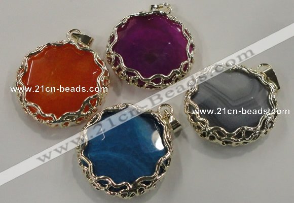 NGP1561 10*45*47mm flat round agate with brass setting pendants