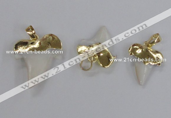 NGP2320 18*25mm - 25*30mm teeth-shaped shell pendants